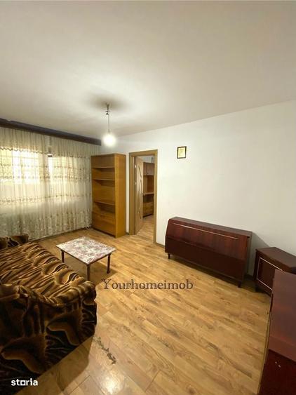 Apartament 2 camere semidecomandat, Craiovita Zona Scoala 30 - 1