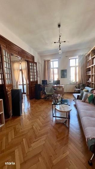 Apartament cu 5 camere decomandat, mobilat în Eminescu
