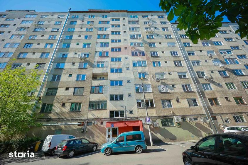 Apartament cu 4 camere decomandat în Decebal