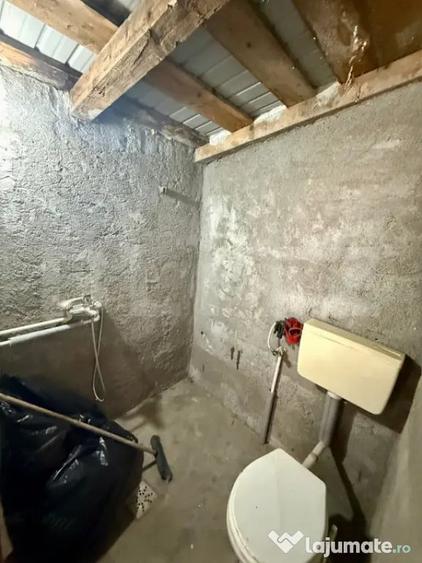 Casă cu 3 camere cu Teren 710 Mp în Central
