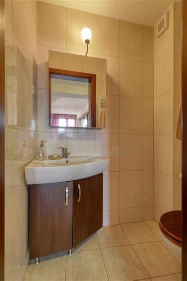 Apartament cu 4 camere decomandat în Bucureștii Noi