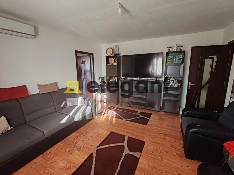 Apartament cu 3 camere semidecomandat, mobilat în Rovine