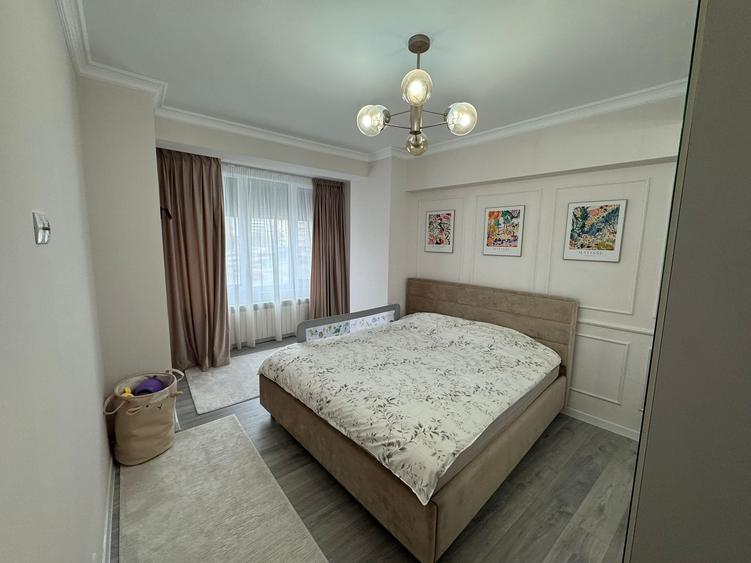 Apartament cu 4 camere decomandat în Ultracentral