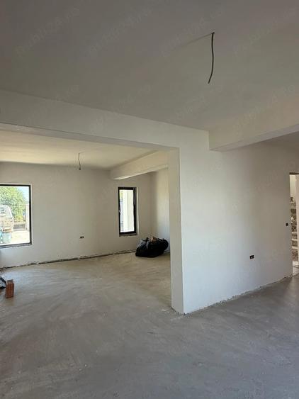 Casă cu Teren 300 Mp în Dârza