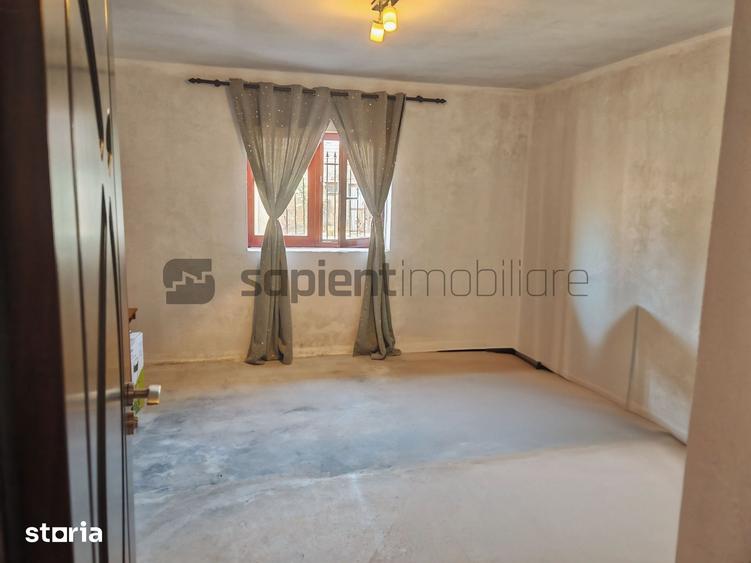 Casă cu 3 camere cu Teren 1000 Mp în Biharia