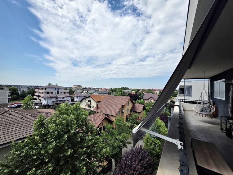 Apartament cu 3 camere semidecomandat, mobilat în Central