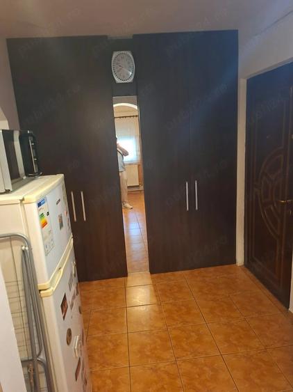 Apartament cu 2 camere decomandat în Broșteni