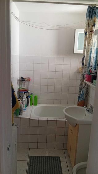 Apartament cu 2 camere semidecomandat în Sălăjan