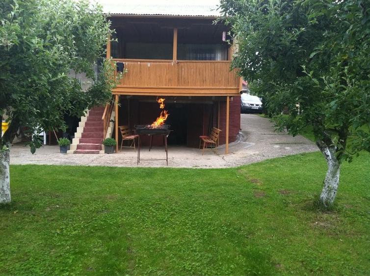 Casă cu 4 camere în Valea Ursului