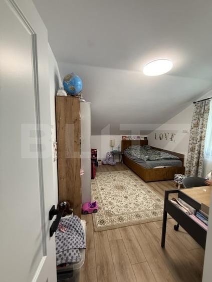 Apartament cu 3 camere decomandat, mobilat în Burdujeni