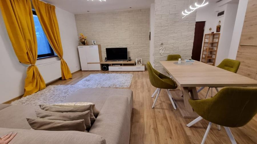 Apartament cu 2 camere decomandat în Calea Moroieni