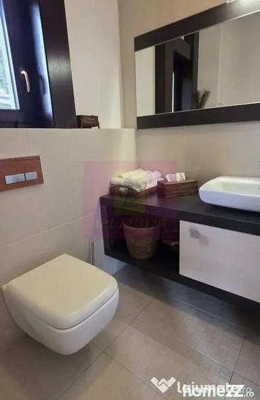 Casă cu 5 camere cu Teren 680 Mp în Central