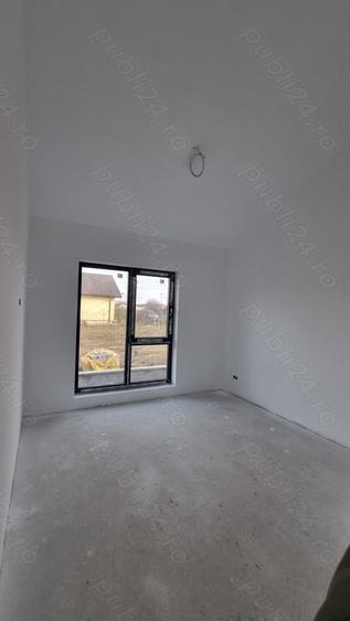 Casă cu Teren 440 Mp în Ghiroda
