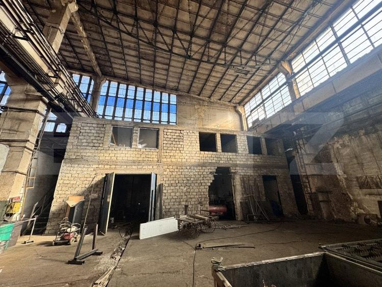 Spațiu industrial, de 3,800 mp, în Aiud