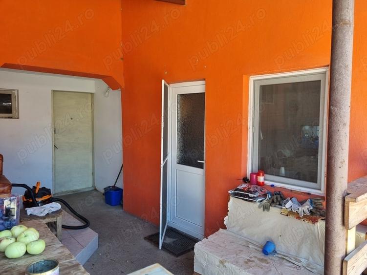 Casă cu 4 camere în Cernat