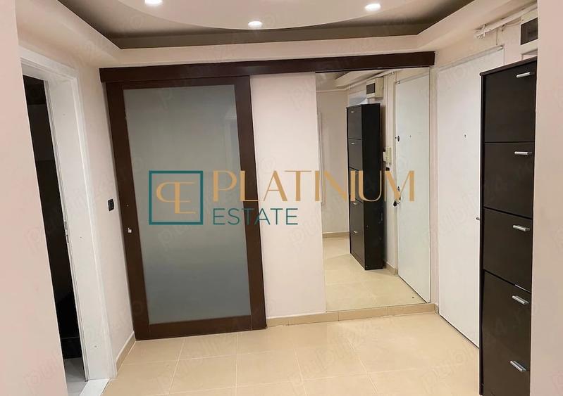 Apartament cu 4 camere semidecomandat, mobilat în Complex Studențesc