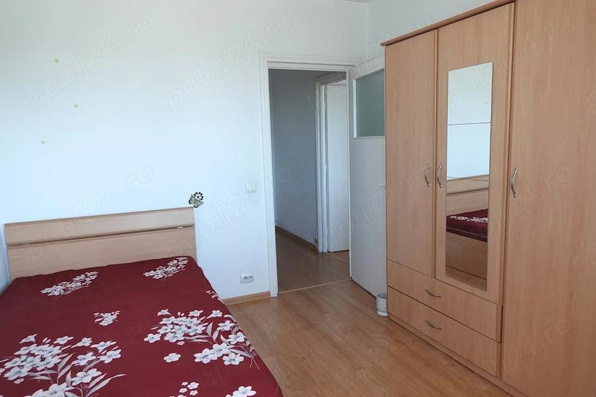 Apartament cu 3 camere semidecomandat, mobilat în Gara de Nord