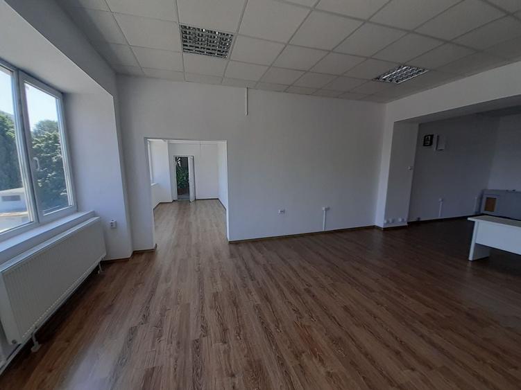Birou, de 125 mp, în Obor