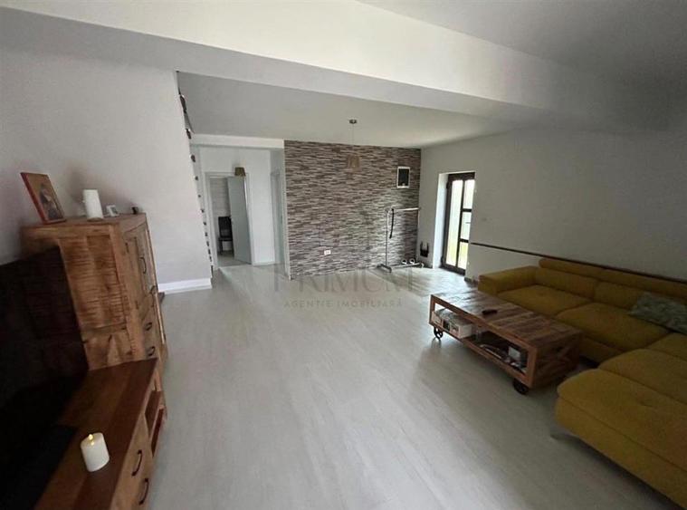 Duplex cu 4 camere cu Canalizare în Giroc