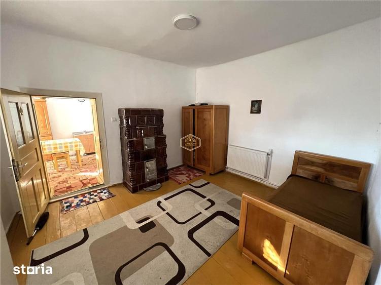 Casă cu 4 camere cu Teren 3122 Mp în Petrești
