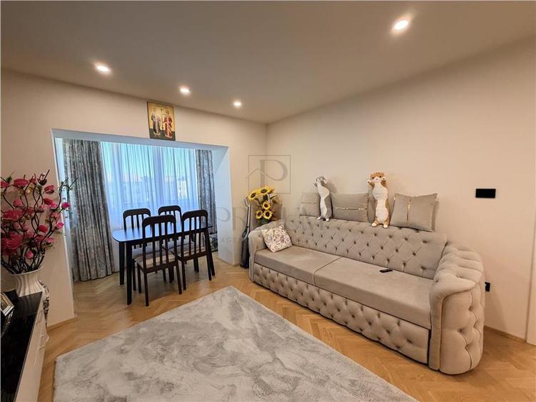 Apartament cu 2 camere decomandat, mobilat în Soarelui