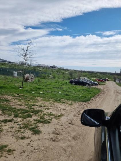 Teren de 500 mp, în Preajba