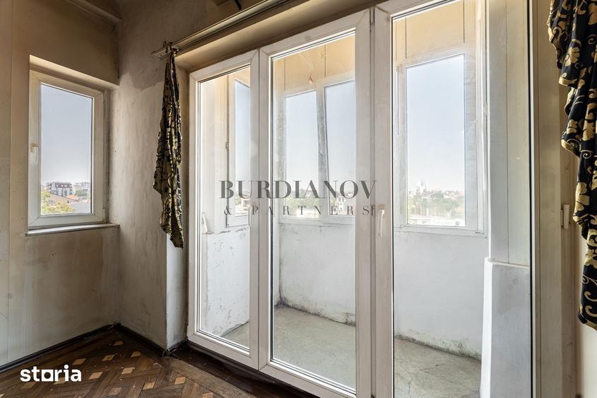 Apartament cu 4 camere în Decebal