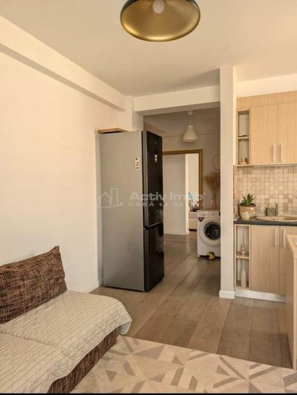 Apartament cu 3 camere decomandat în Vârteju