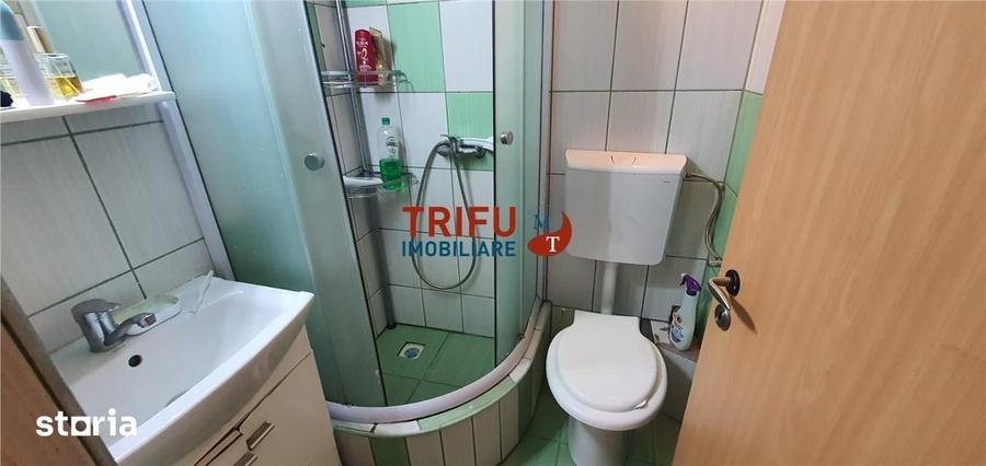 Casă cu 5 camere cu Teren 342 Mp în Micești