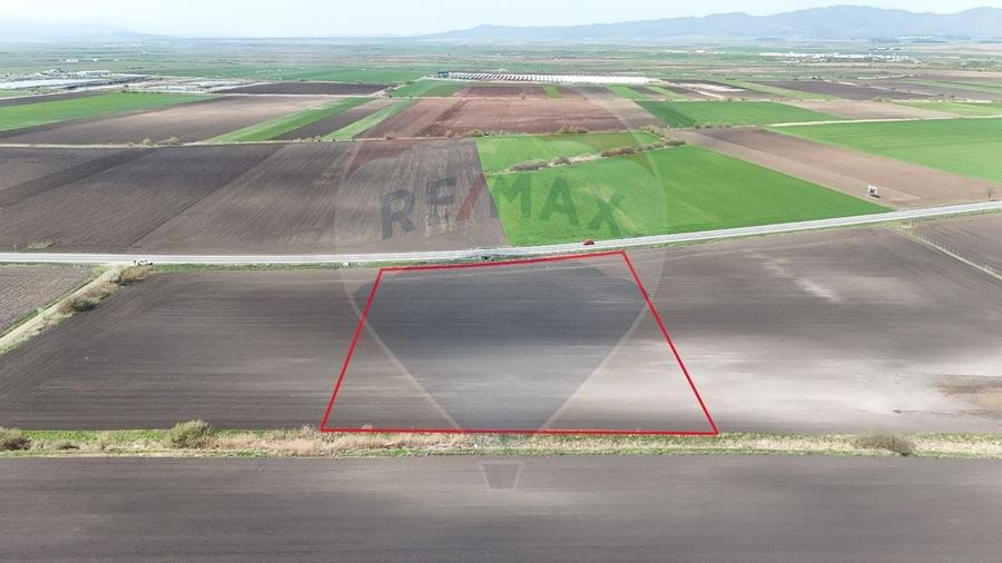 Teren agricol extravilan de 10000 mp, în Feldioara