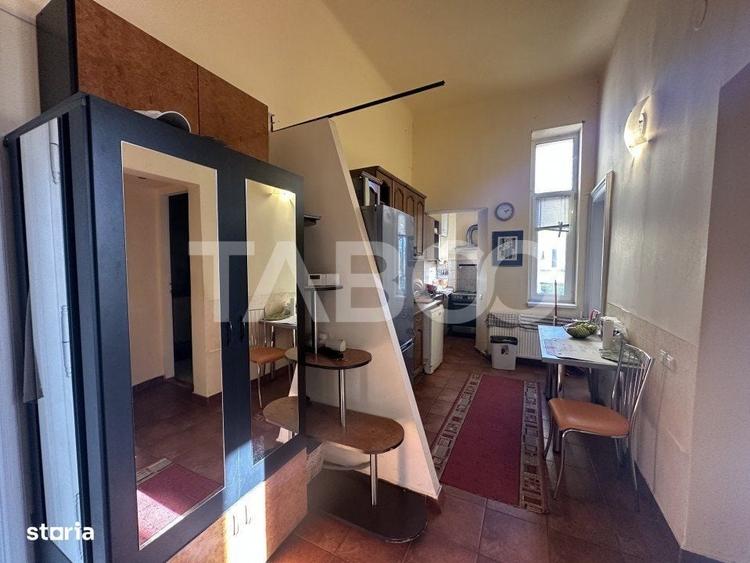 Apartament cu 3 camere decomandat în Sub Arini