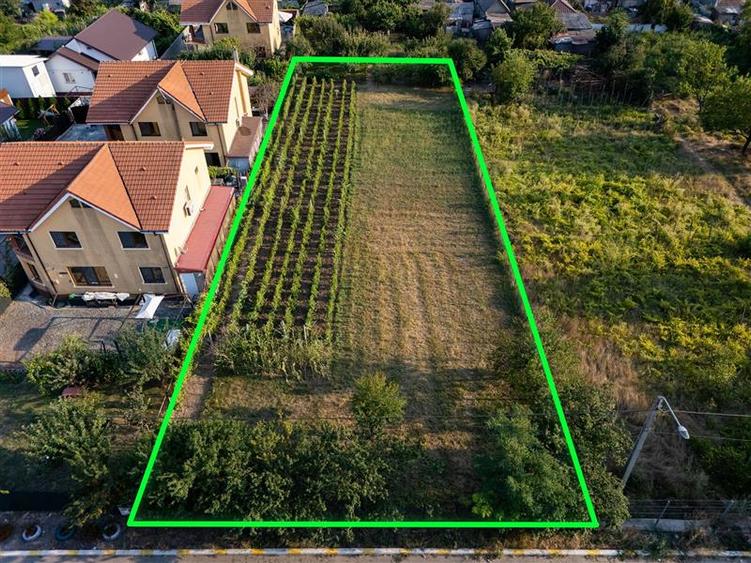 Teren Construcții intravilan de 1167 mp, în Valu lui Traian