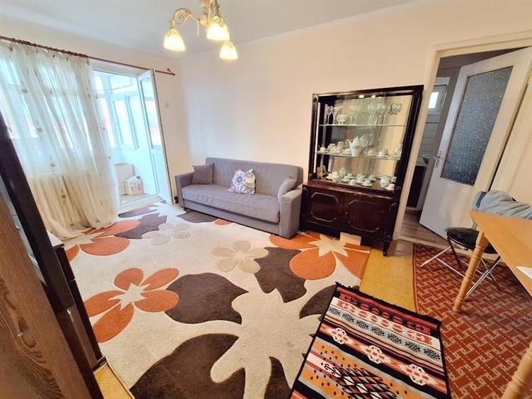 Apartament cu 2 camere semidecomandat în Narcisa