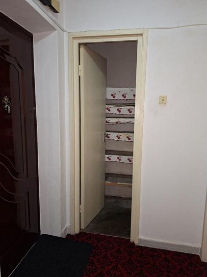 Apartament cu 3 camere decomandat în Dâmbu Pietros