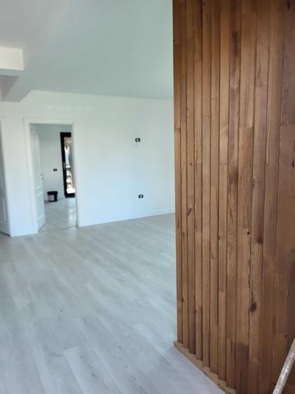 Casă cu 4 camere cu Teren 430 Mp în Central
