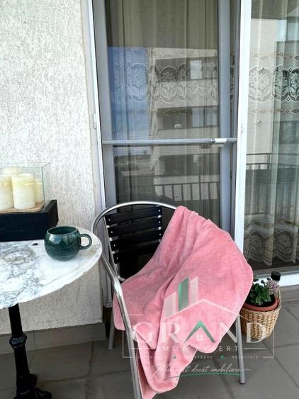 Apartament cu 3 camere semidecomandat, mobilat în Dâmbul Rotund