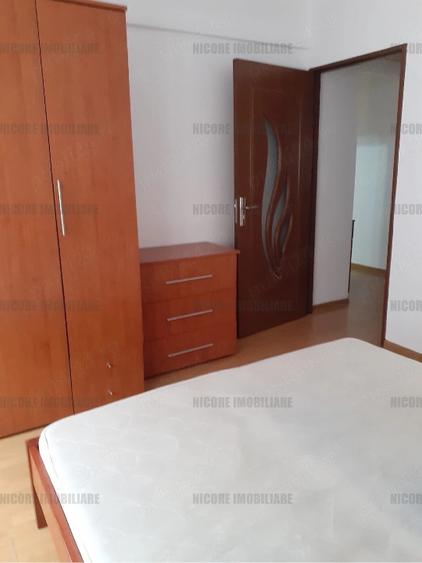 Apartament cu 2 camere decomandat în Girocului