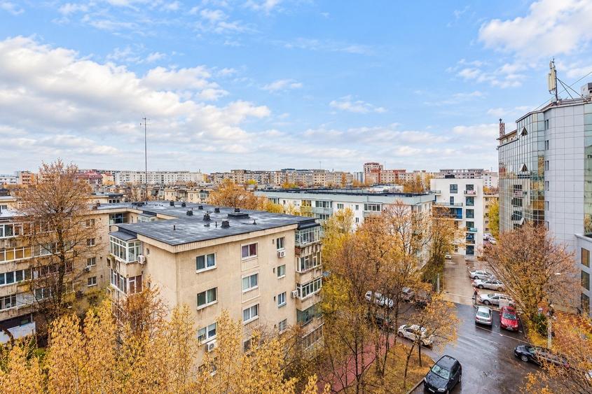 Apartament cu 3 camere decomandat, mobilat în Vitan Mall