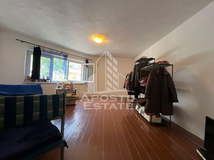 Apartament cu 2 camere decomandat, mobilat în Freidorf