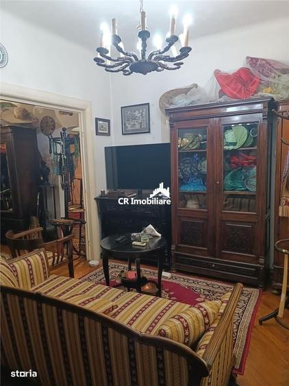 Apartament cu 4 camere semidecomandat în Ultracentral
