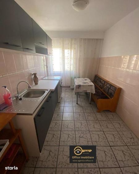 Apartament cu 3 camere decomandat în Traian