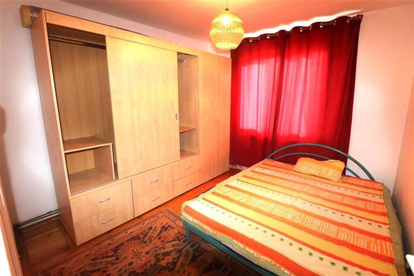 Apartament cu 2 camere decomandat în Complex Studențesc