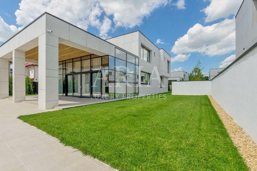 Casă cu 6 camere cu Piscina în Băneasa