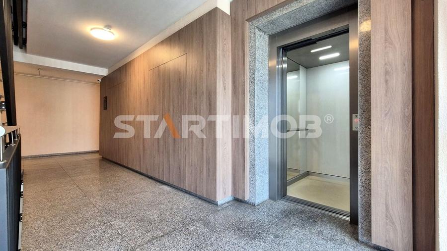 Apartament cu 2 camere decomandat, mobilat în Tractorul