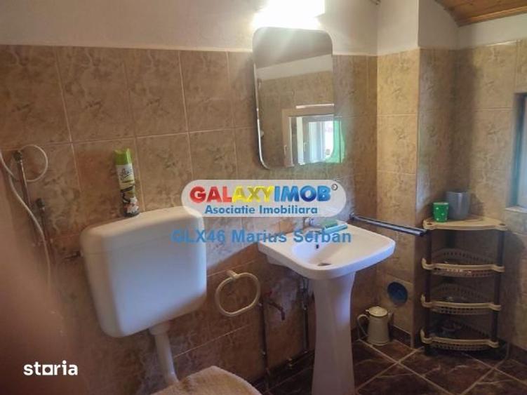 Casă cu 5 camere cu Teren 3657 Mp în Valea