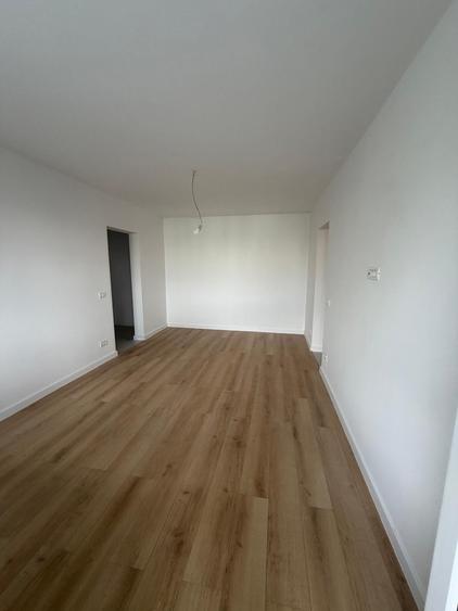 Apartament cu 2 camere semidecomandat în Baba Novac