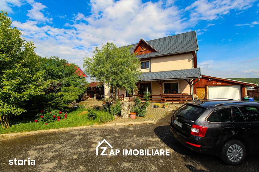 Casă cu 4 camere cu Teren 2000 Mp în Central
