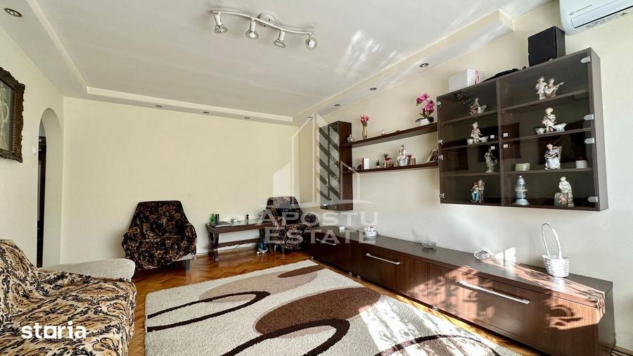 Apartament cu 3 camere decomandat în Soarelui