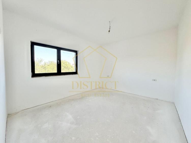 Duplex cu 4 camere cu Canalizare în Giroc