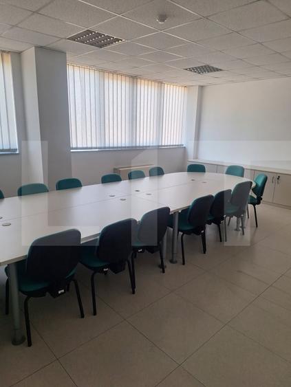 Birou, de 2,165 mp, în Lugoj